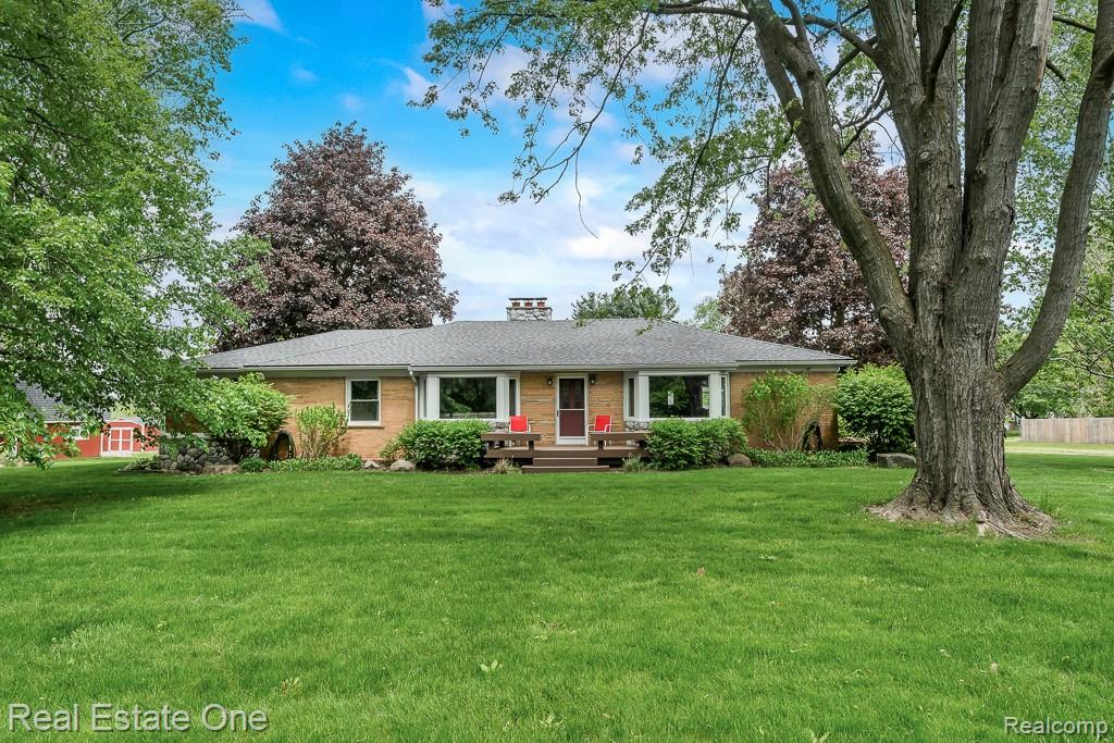 241 E Gunn Road