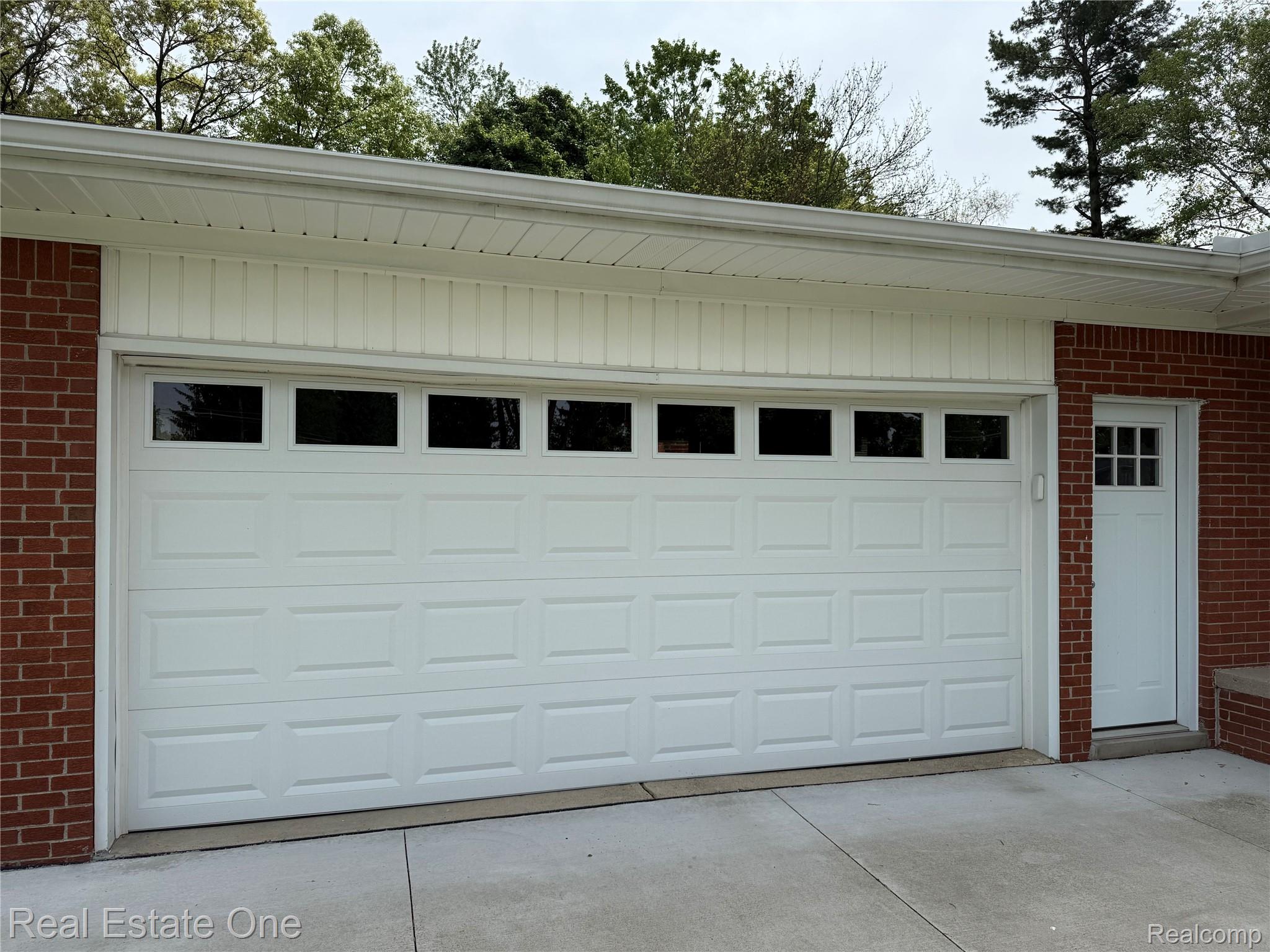 53216 Bruce Hill Drive