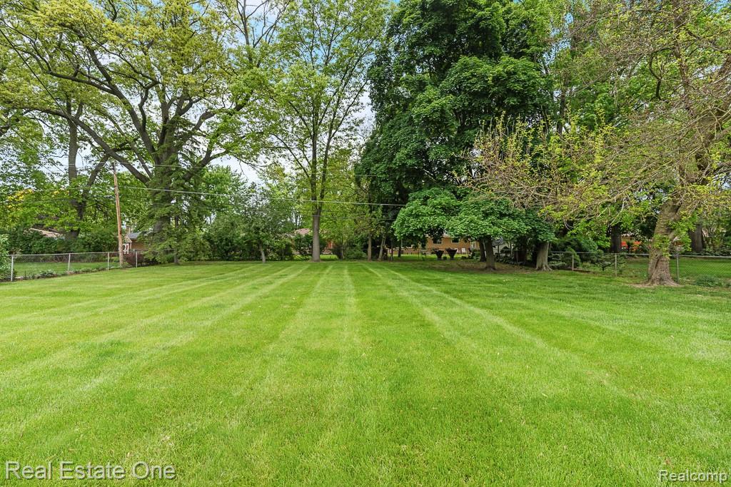53216 Bruce Hill Drive