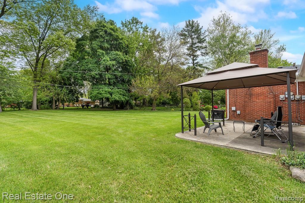 53216 Bruce Hill Drive