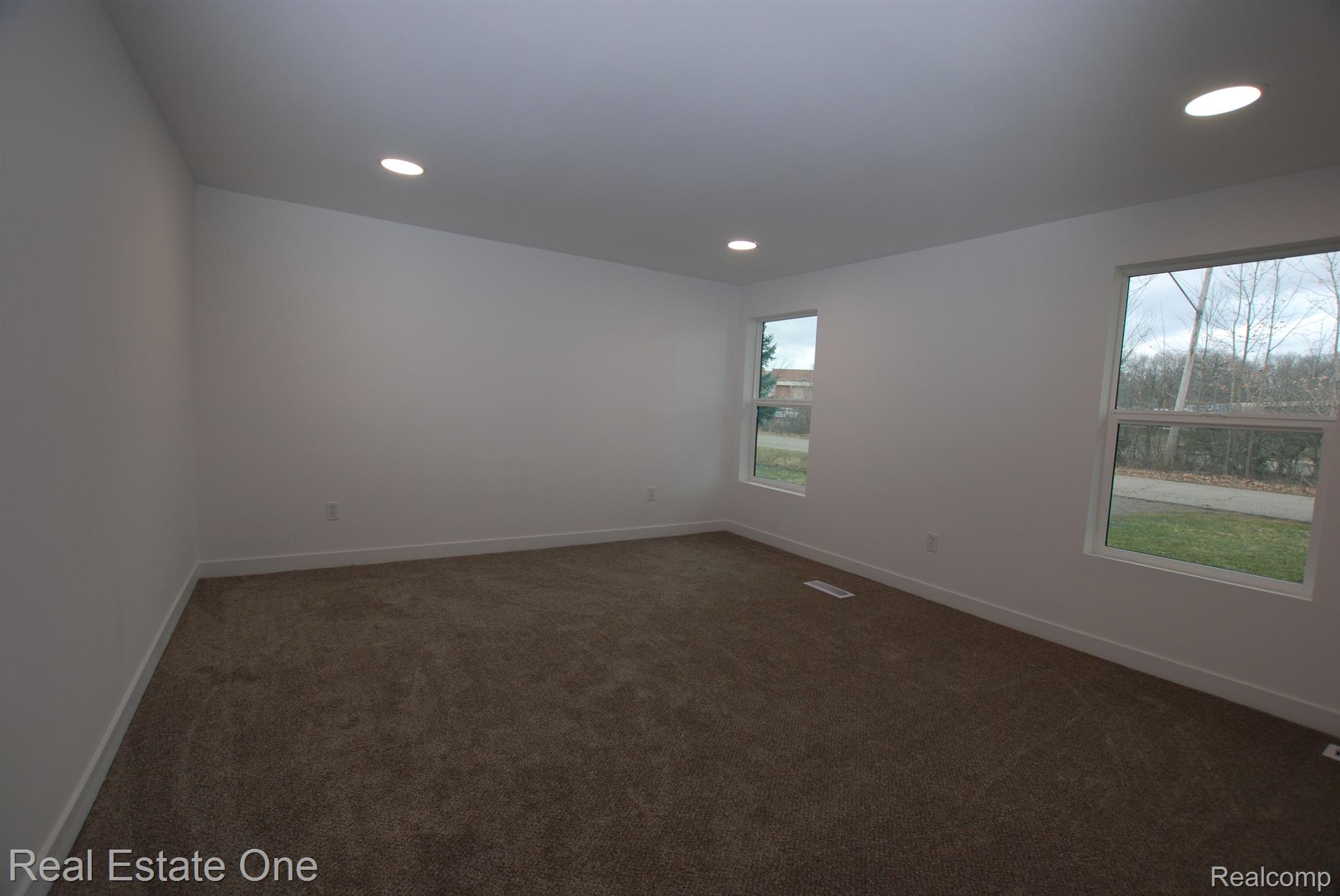 12357 RAYMOND Drive