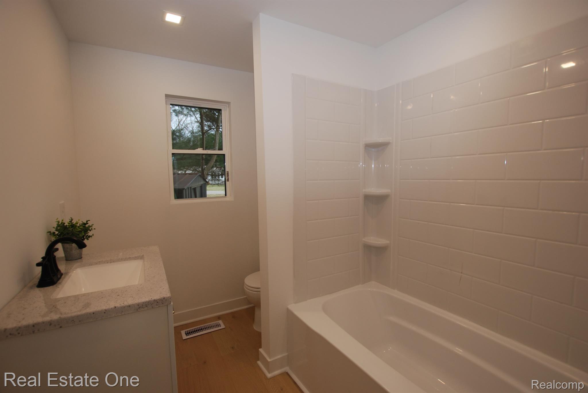 12357 RAYMOND Drive