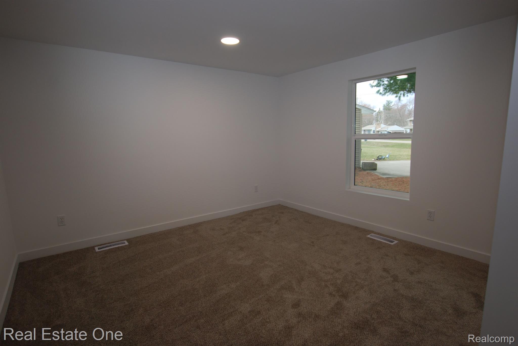 12357 RAYMOND Drive