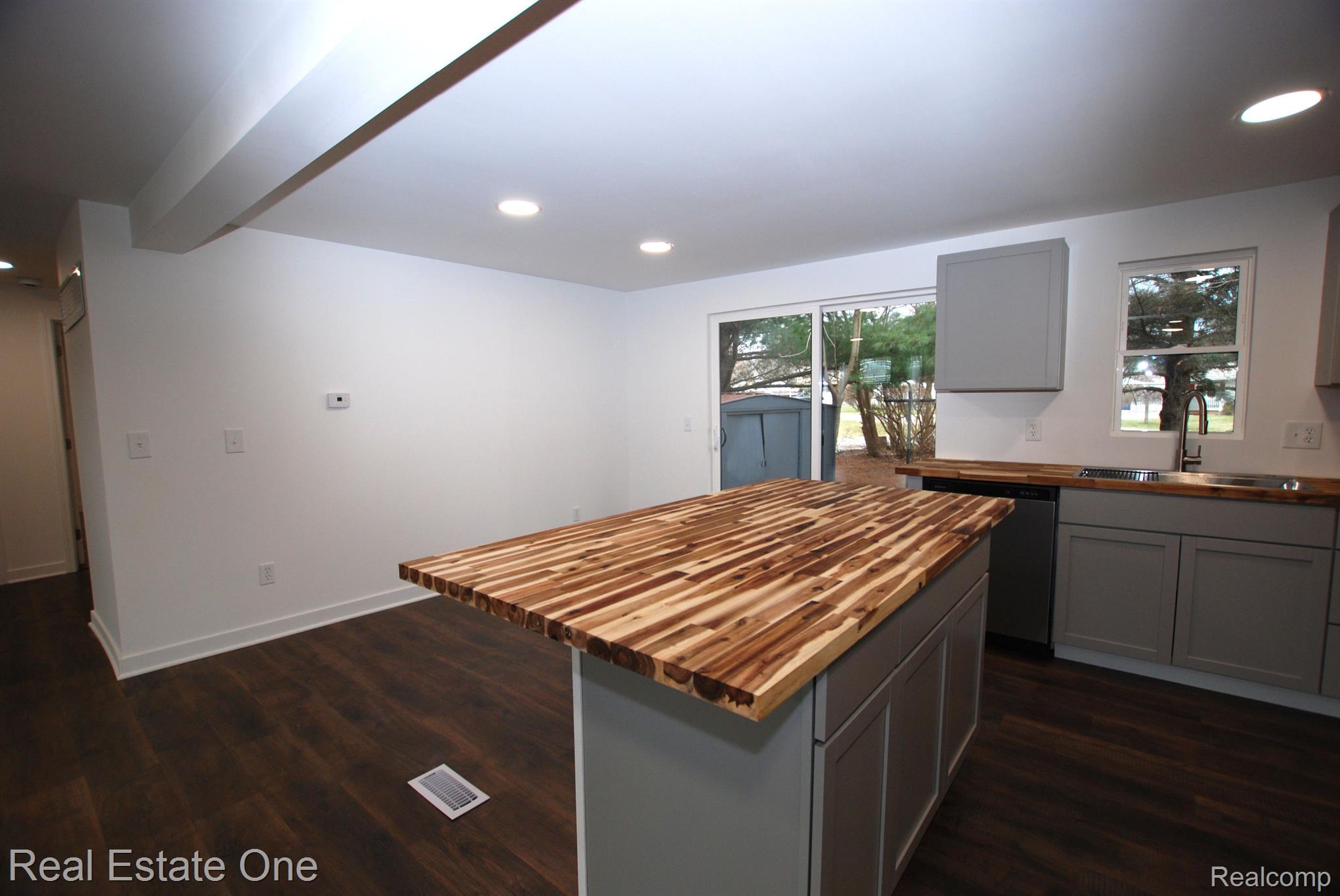 12357 RAYMOND Drive