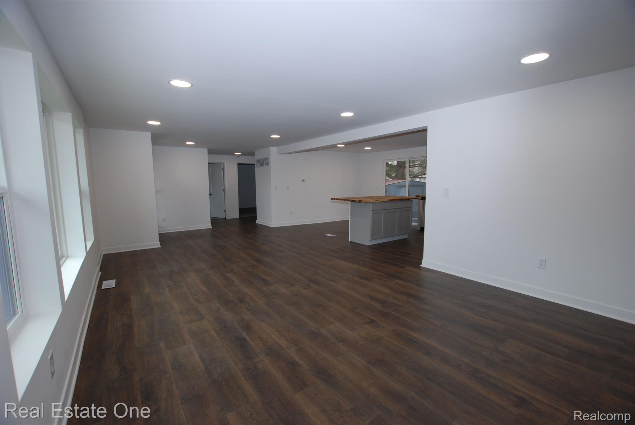 12357 RAYMOND Drive
