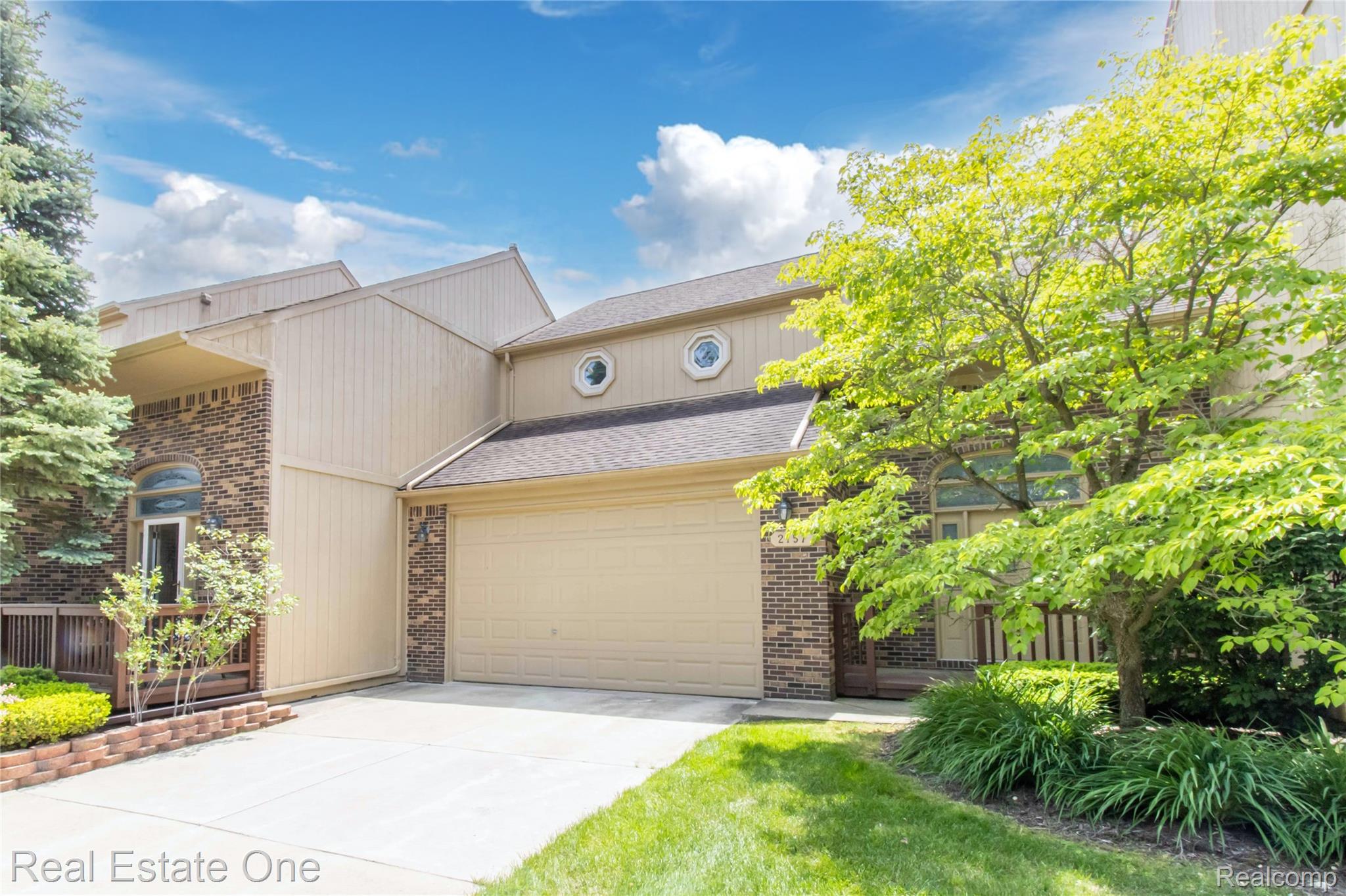2157 Crystal Drive