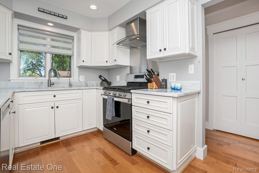 2200 Fernlock Drive