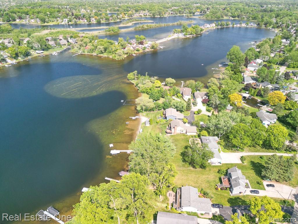 2200 Fernlock Drive