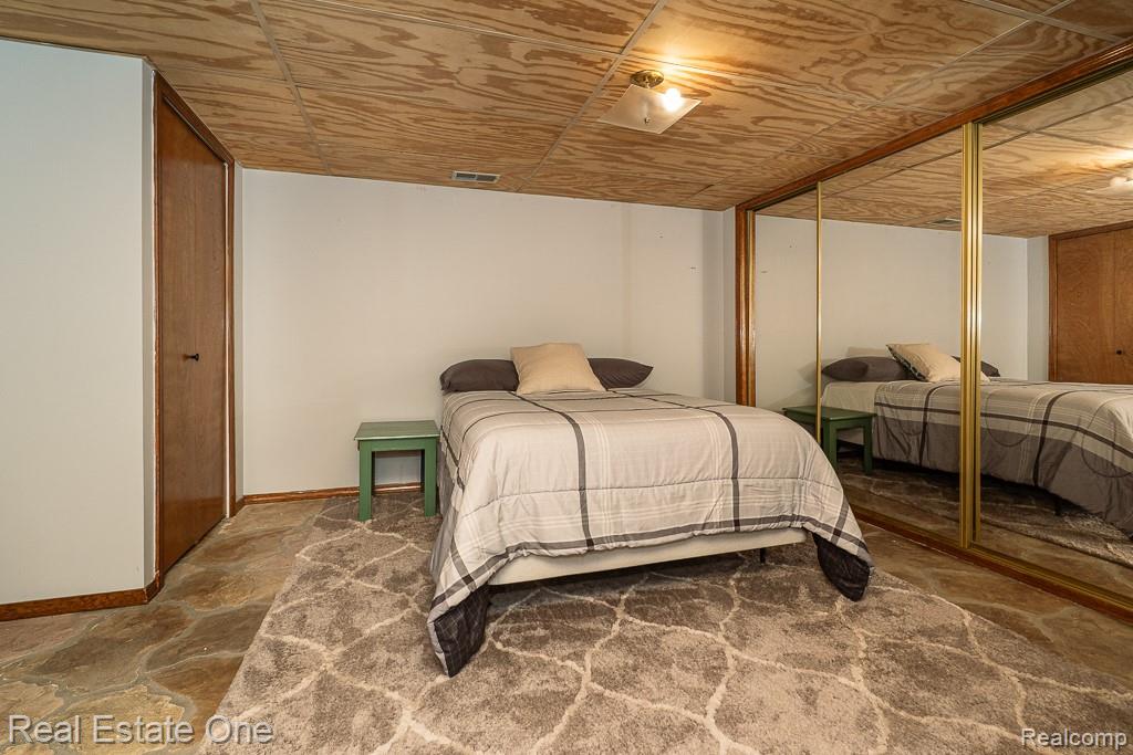 2200 Fernlock Drive