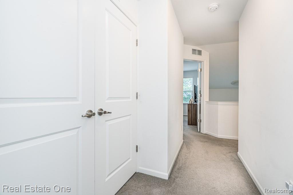 4661 BRADLEY Circle