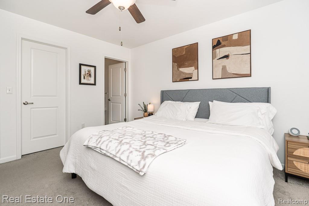 4661 BRADLEY Circle