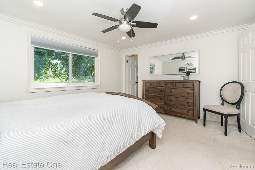 914 Dressler Lane