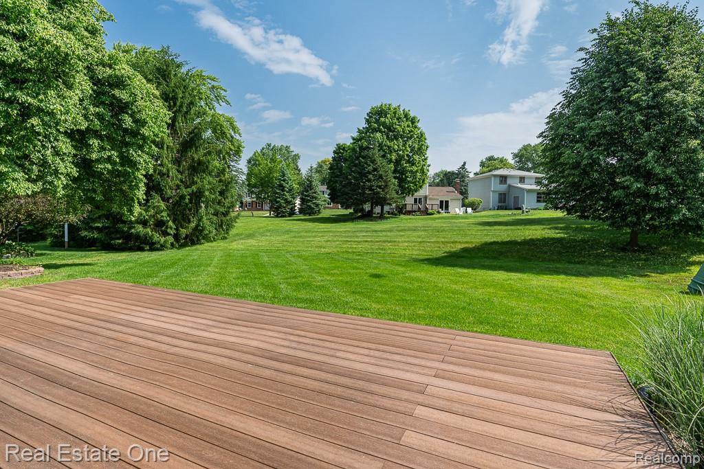 914 Dressler Lane