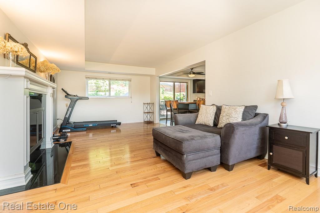 52598 Belle Vernon