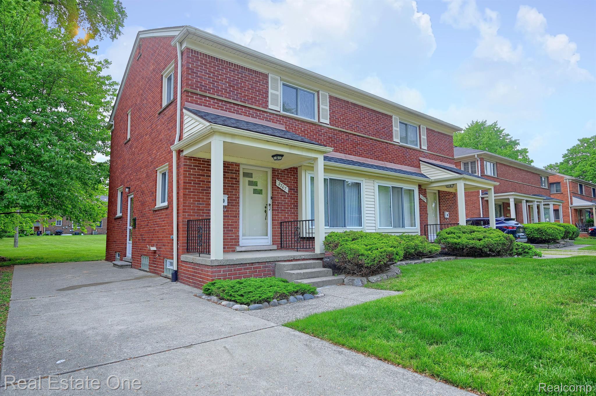 2707 OLIVER Road
