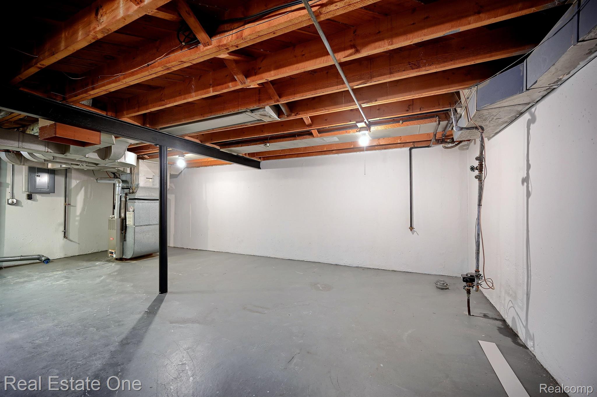 2707 OLIVER Road