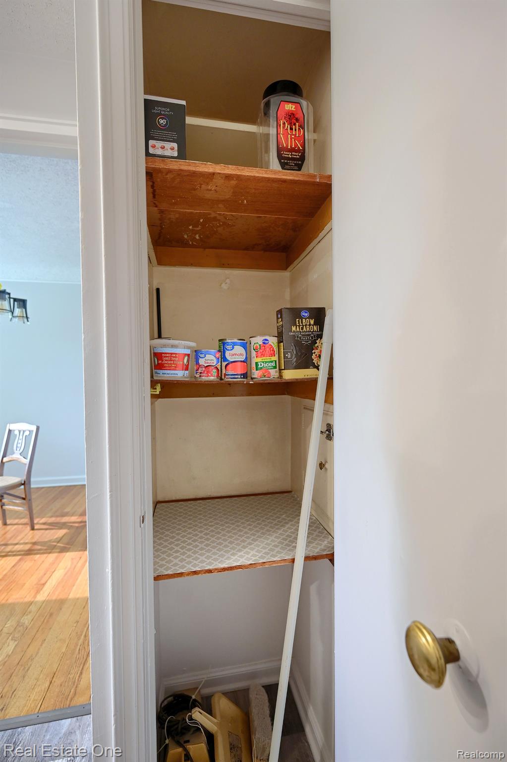 2707 OLIVER Road