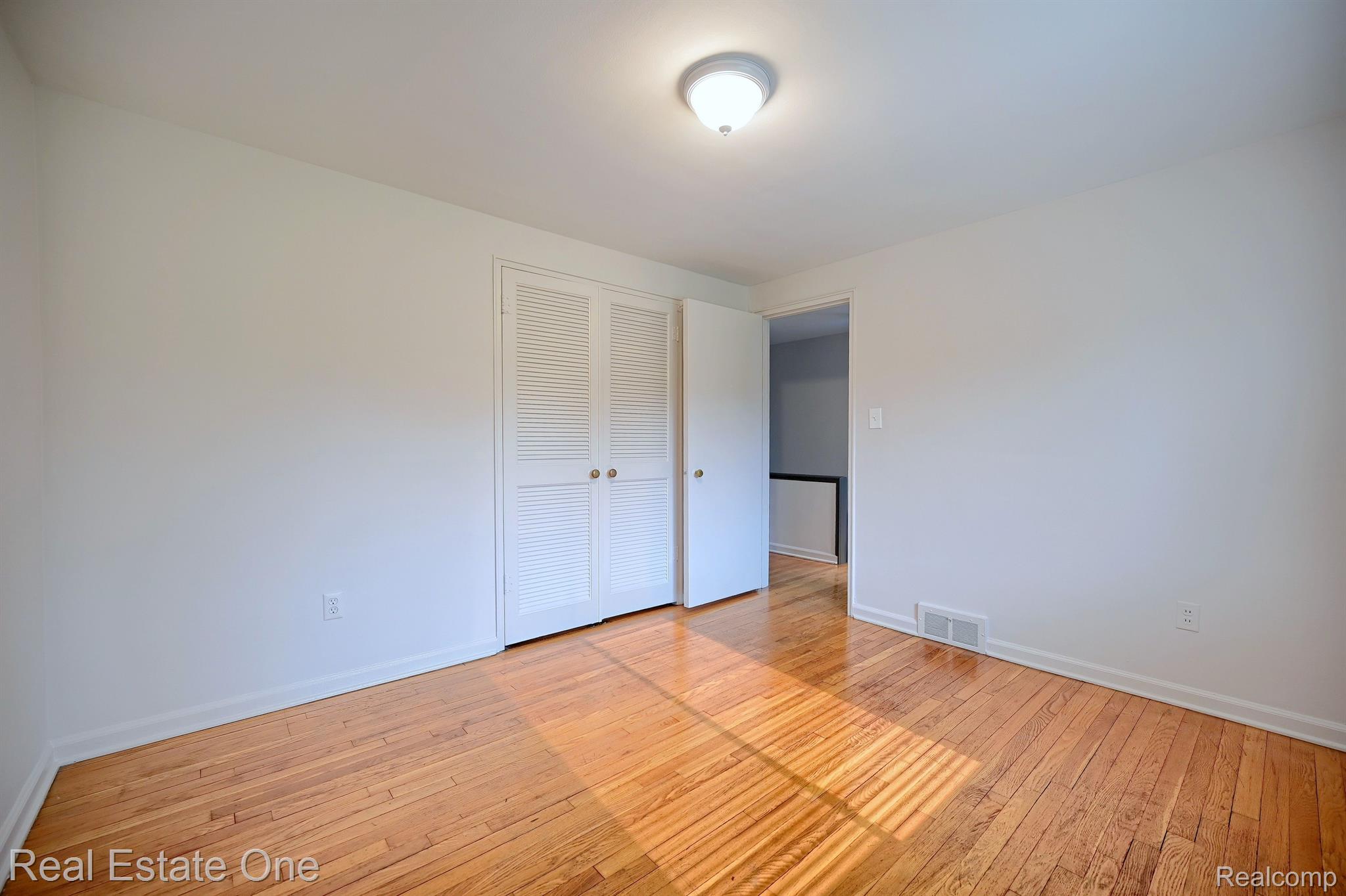 2707 OLIVER Road