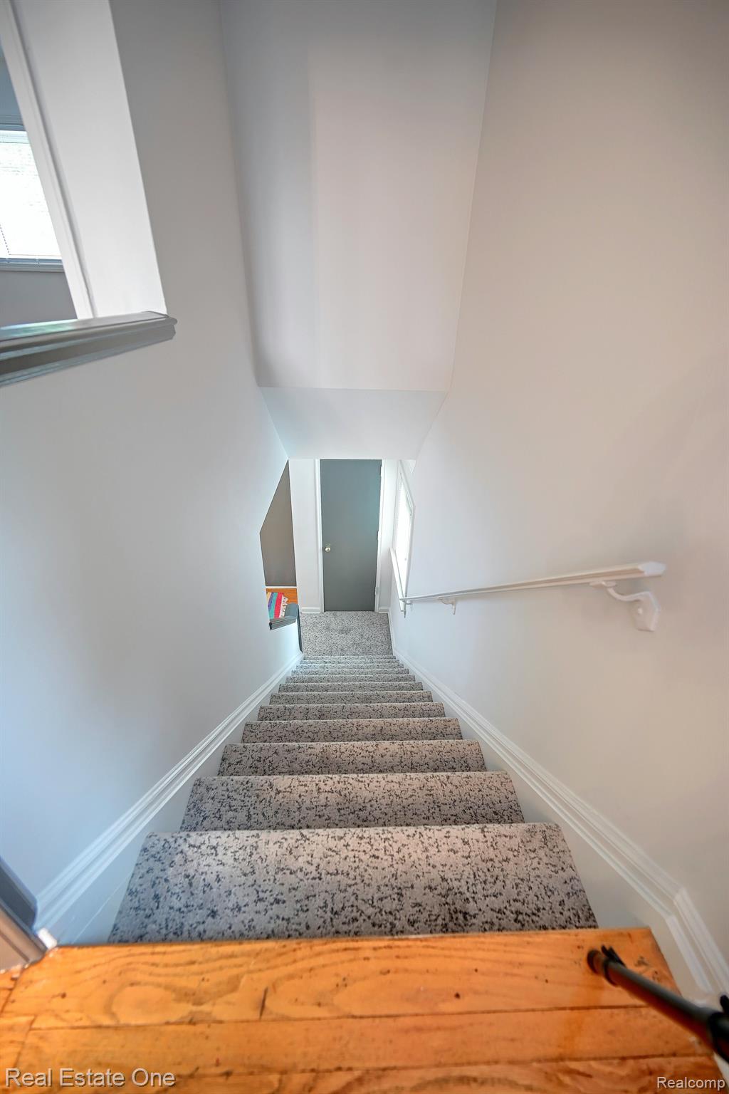 2707 OLIVER Road