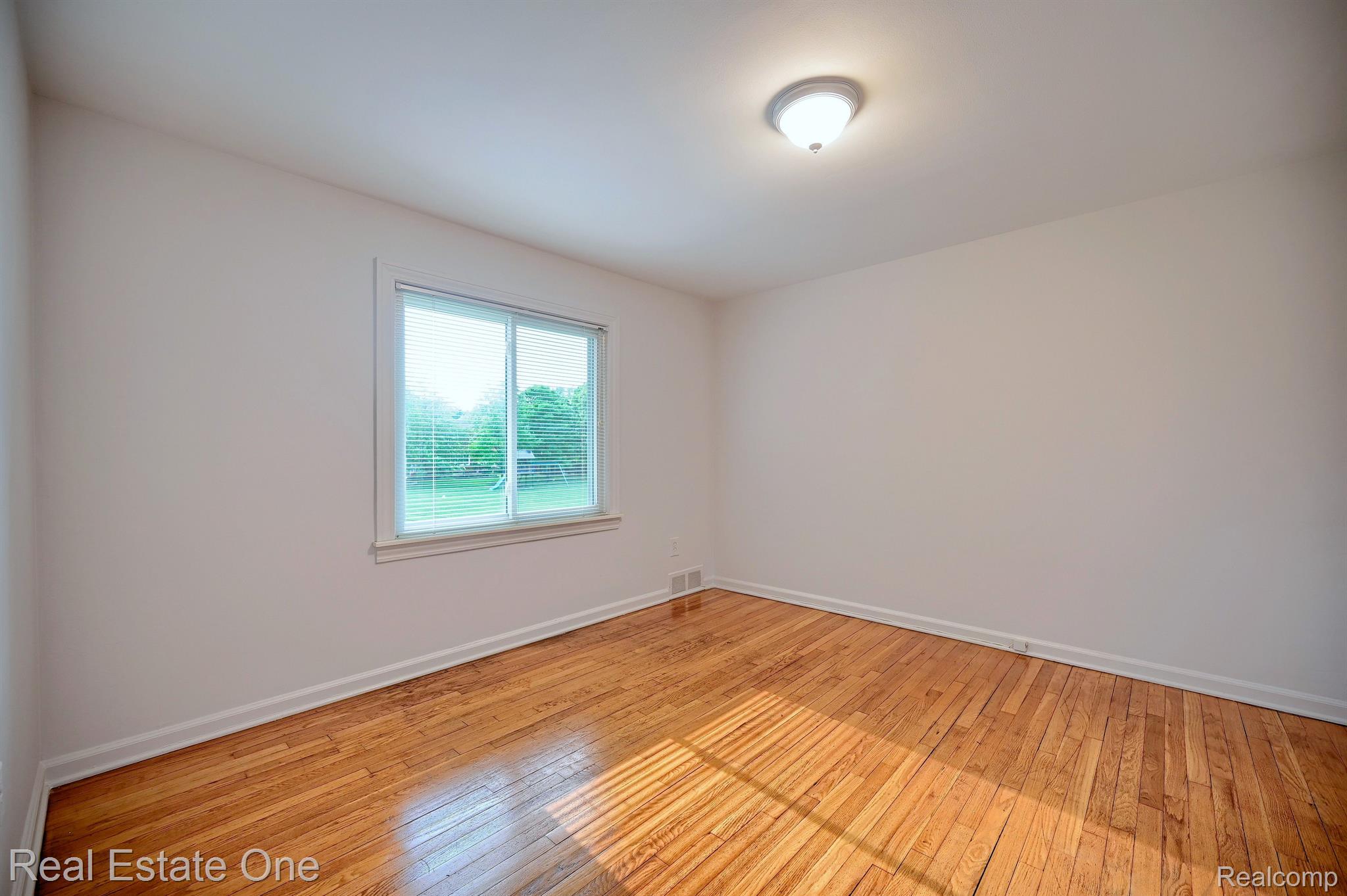 2707 OLIVER Road