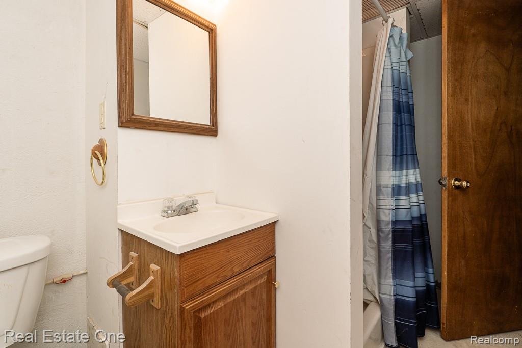 42514 Freeport Drive