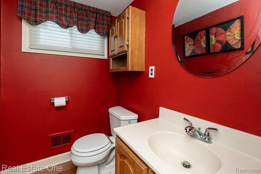 42514 Freeport Drive