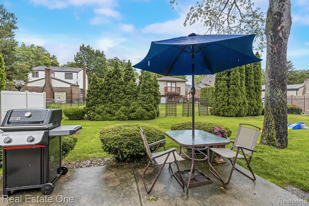 42514 Freeport Drive