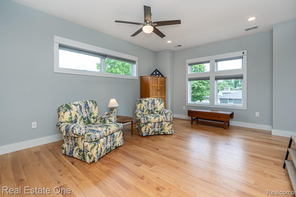 426 W University Drive