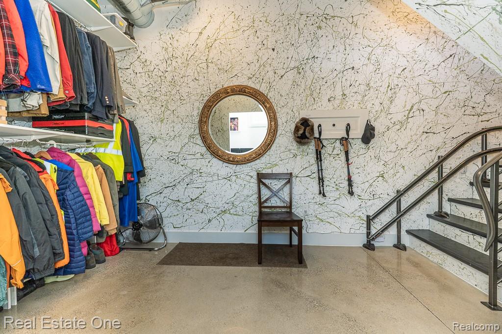 426 W University Drive