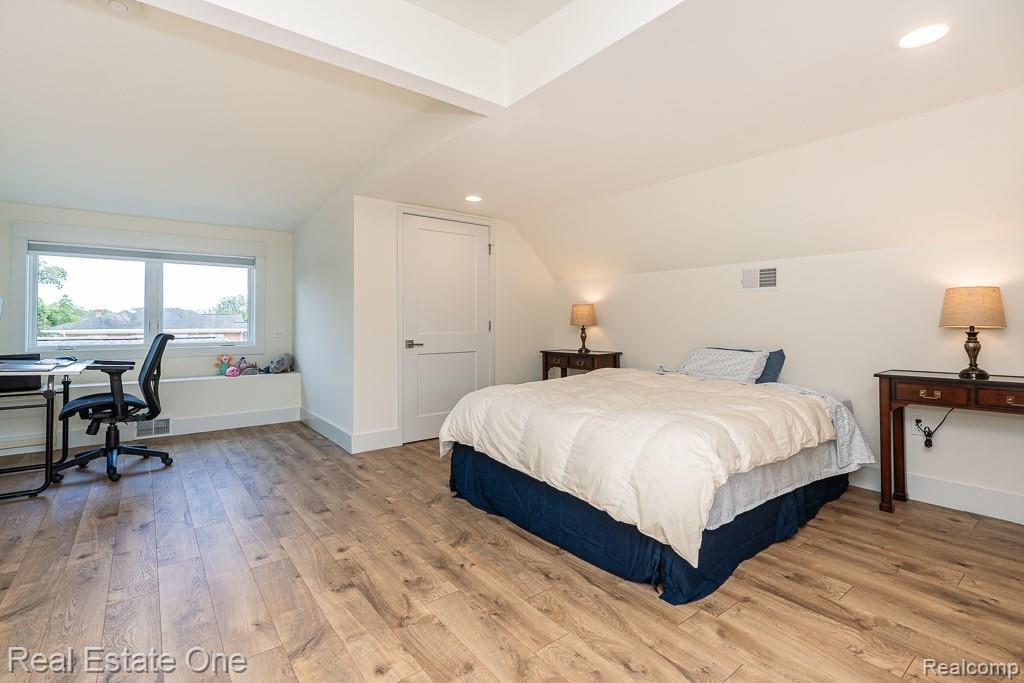 426 W University Drive