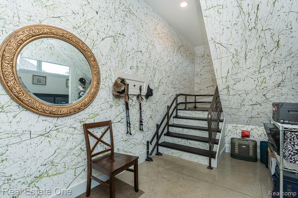 426 W University Drive