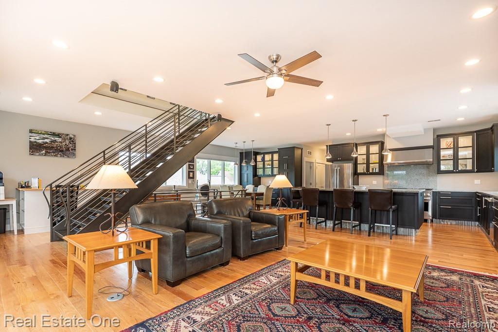 426 W University Drive