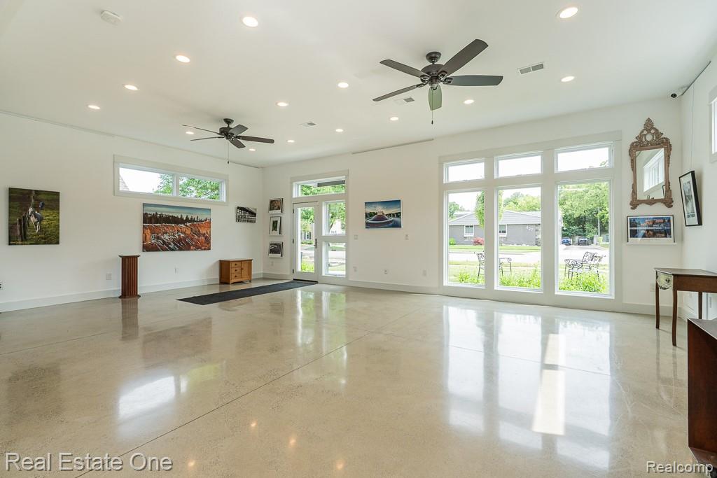 426 W University Drive