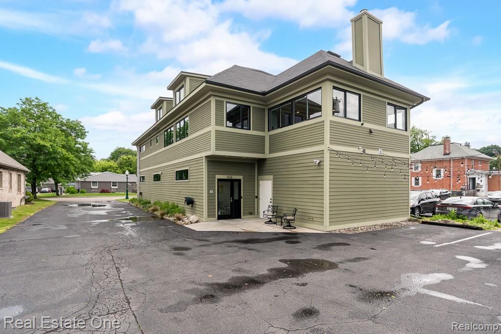 426 W University Drive