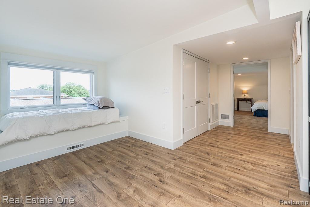 426 W University Drive