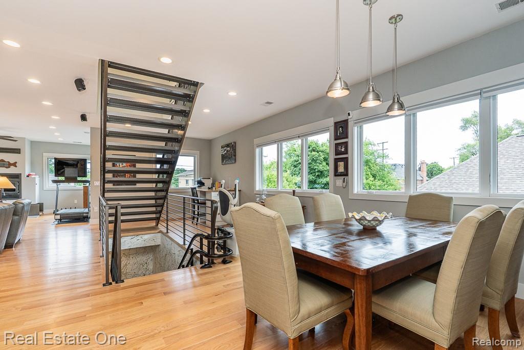 426 W University Drive