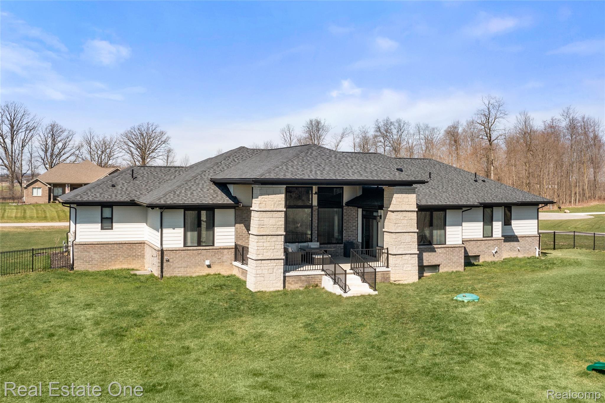 73404 Castle Court