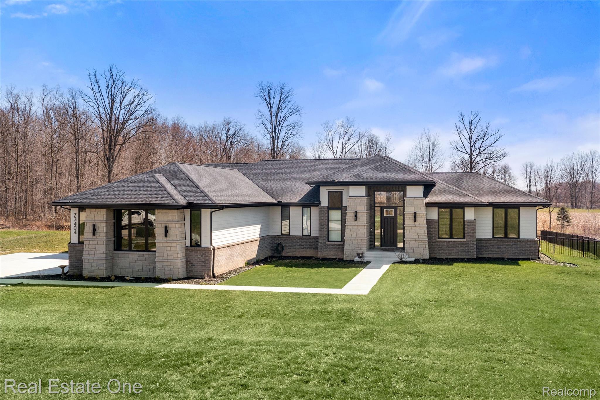 73404 Castle Court