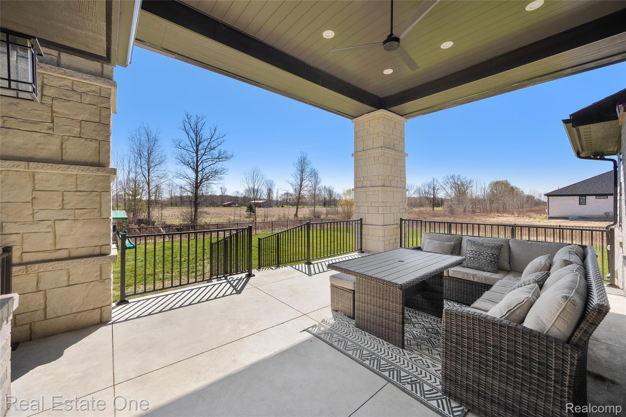 73404 Castle Court