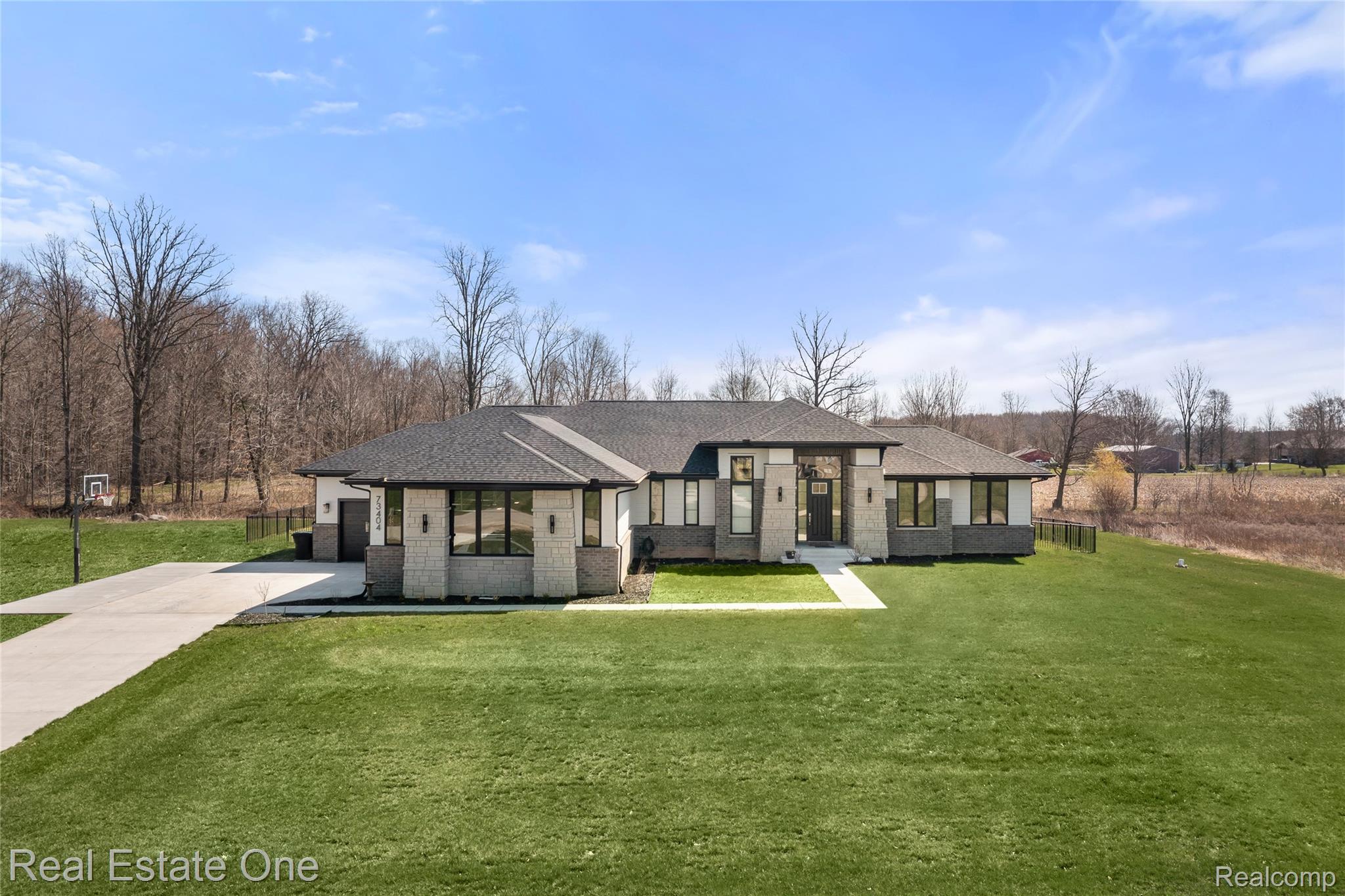 73404 Castle Court