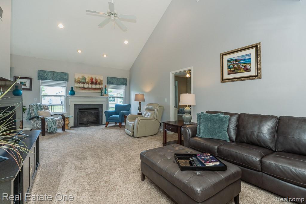 3529 Grove Lane