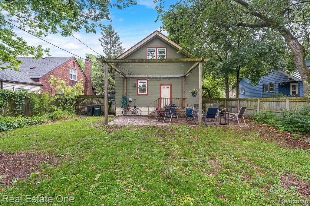 1388 W Troy Street