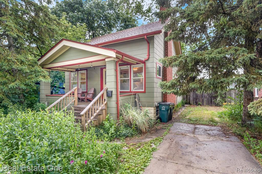 1388 W Troy Street