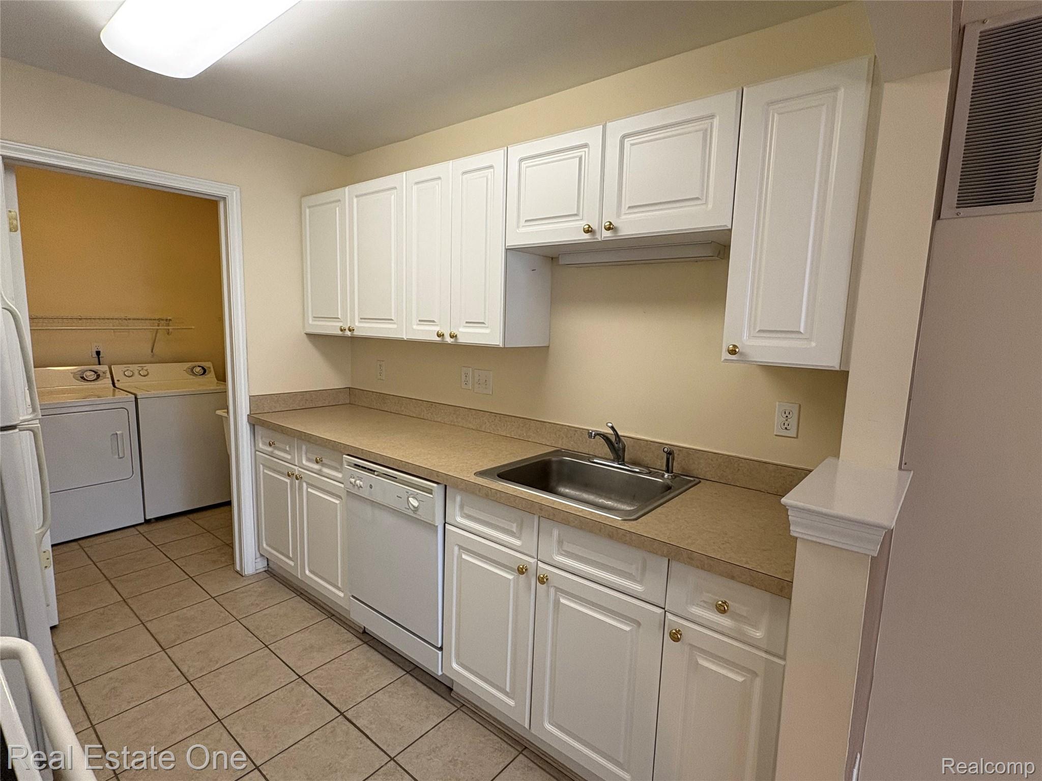 3606 Tremonte Circle S