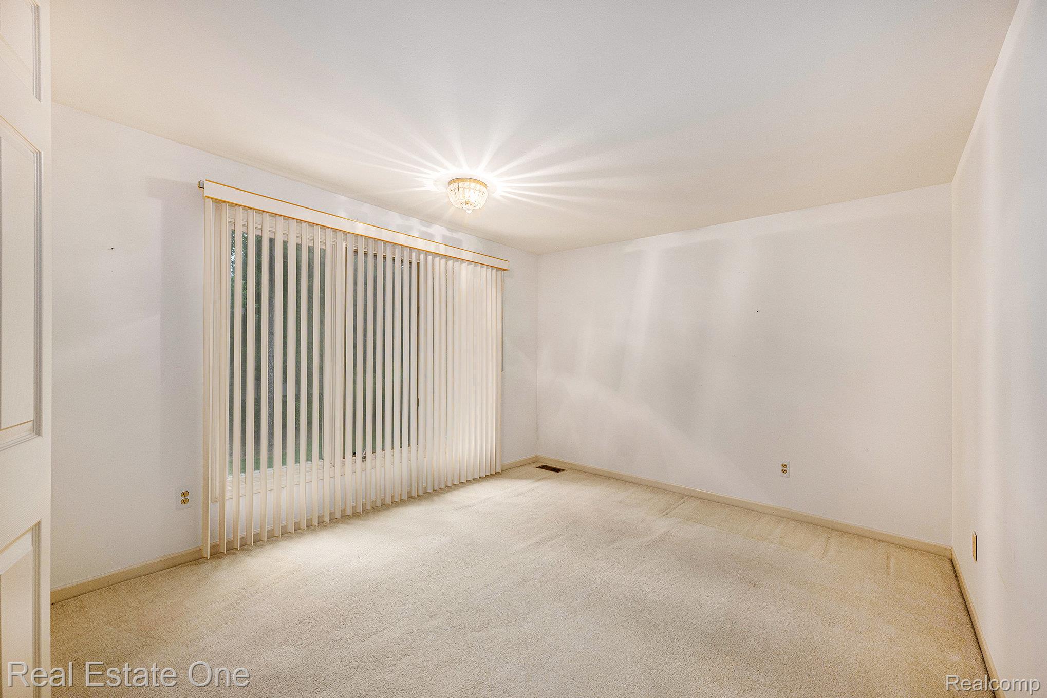 2184 Reagan Drive