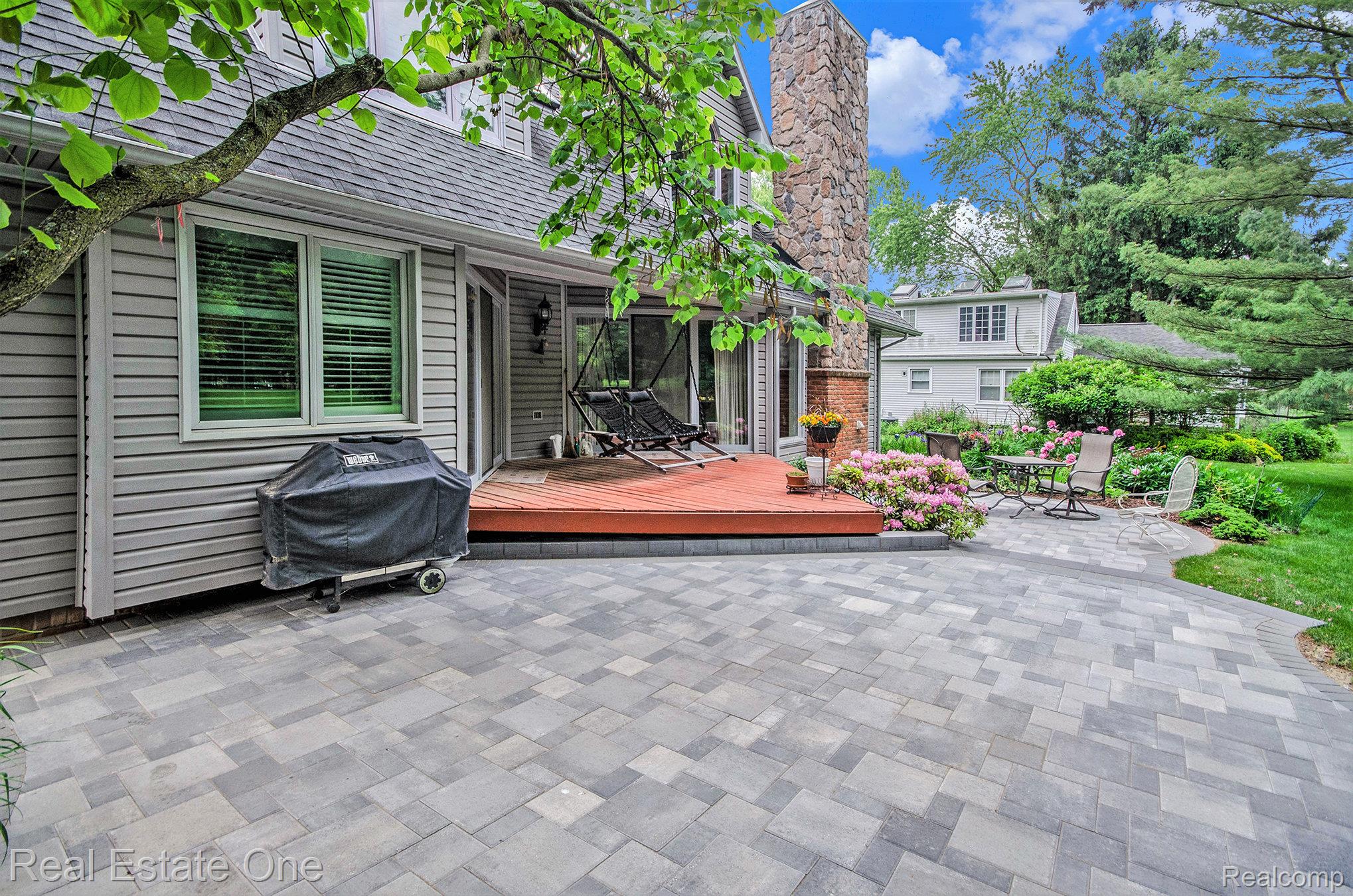 2752 Lenox Drive