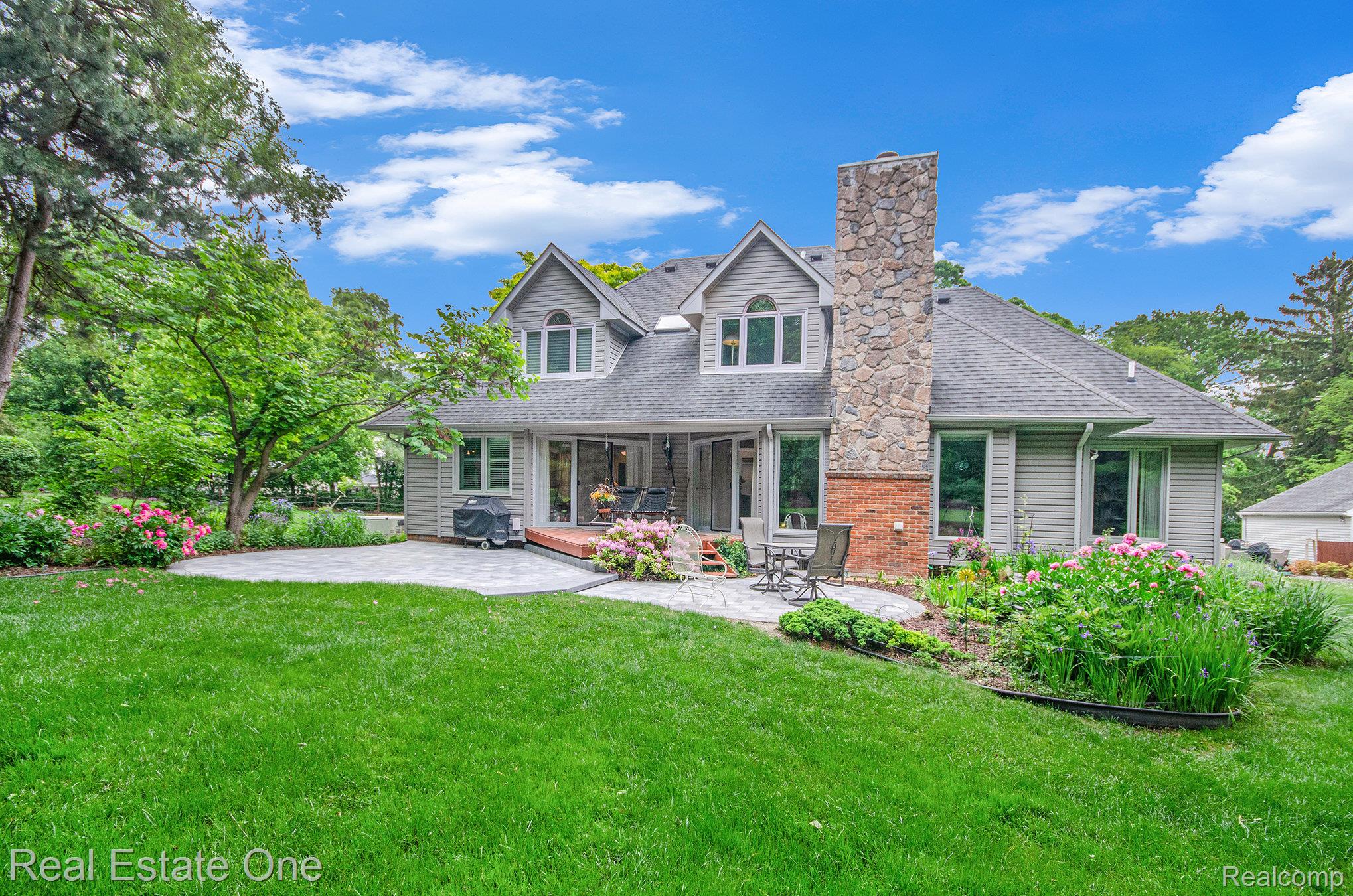 2752 Lenox Drive