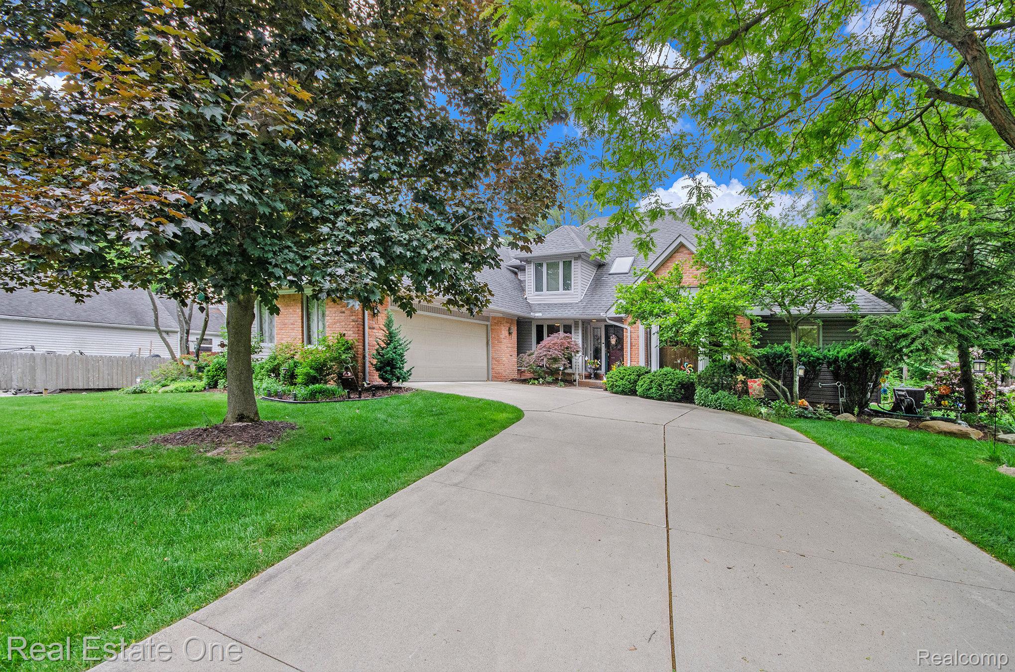 2752 Lenox Drive