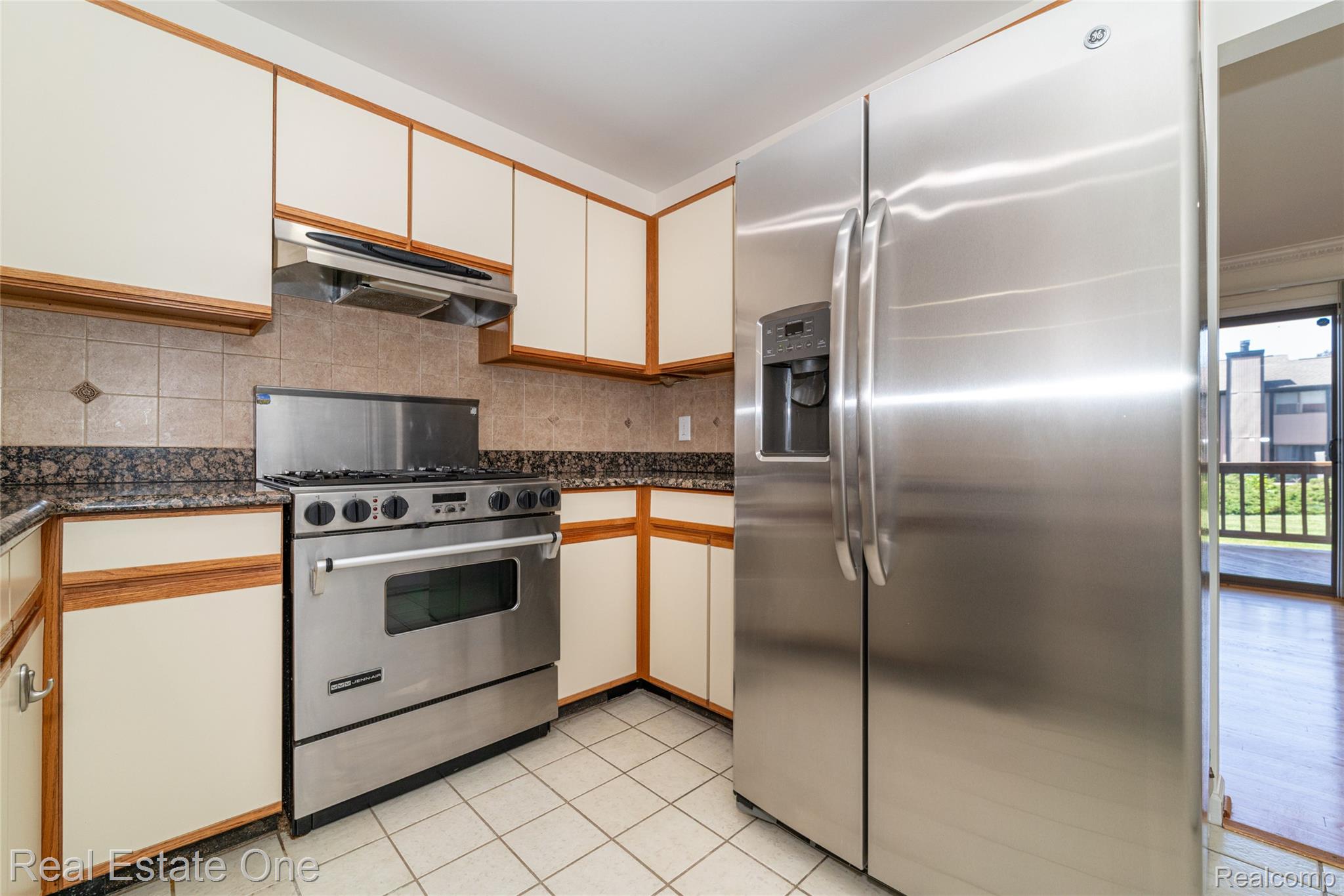 6250 Potomac Circle Unit: 27
