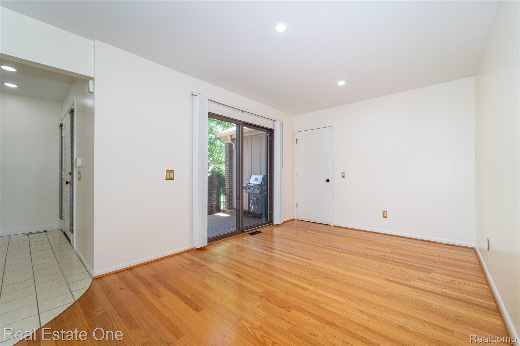 6250 Potomac Circle Unit: 27